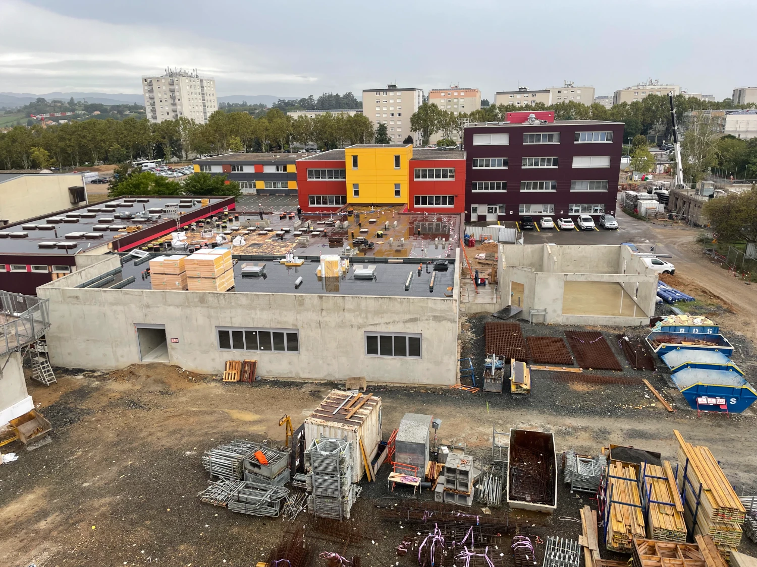 COLLÈGE JACQUES CHIRAC ET MAURICE UTRILLO : Construction par Afonso